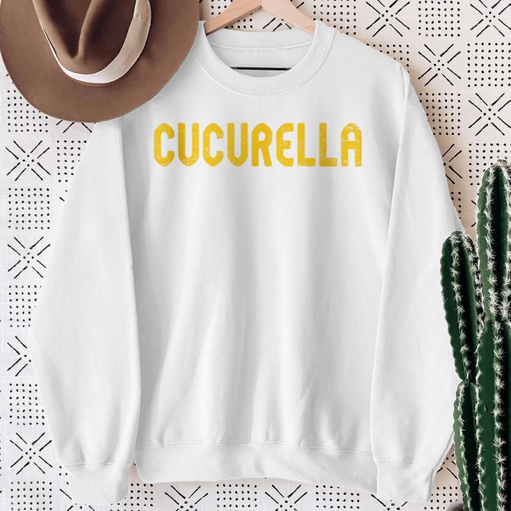 Distressed Team Cucurella Last Name Proud Family Sweatshirt Geschenke für alte Frauen