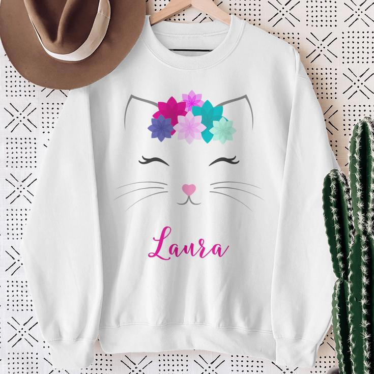 Laura Name Colourful Kitten Cat Laura Sweatshirt Geschenke für alte Frauen