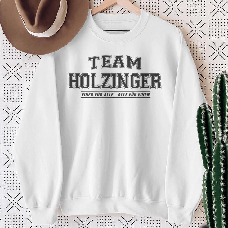 Team Holzinger Stolze Familie Nachname Geschenk Sweatshirt Geschenke für alte Frauen