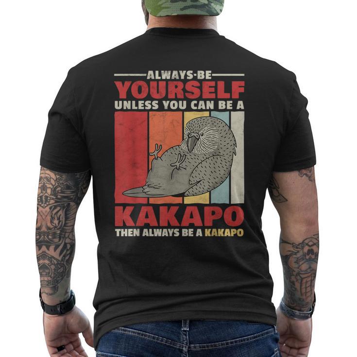 Sei Ein Kakapo New Zealand Parrot Slogan T-Shirt mit Rückendruck