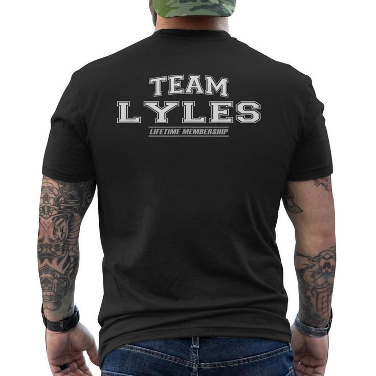 Team Lyles Stolzer Familiennachname Nachname Geschenk T-Shirt mit Rückendruck