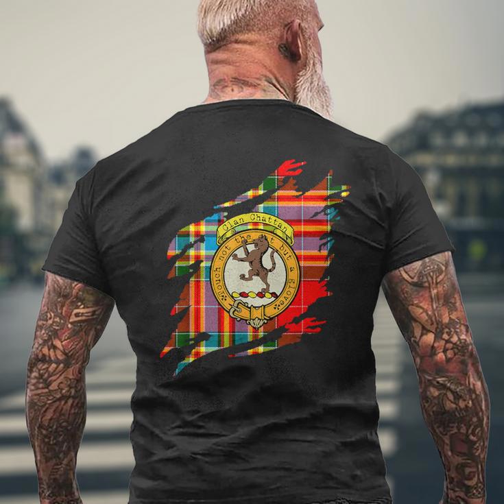 Chattan-Clan-Wappen Und Schottenkaro Schottischer Nachname T-Shirt mit Rückendruck Geschenke für alte Männer