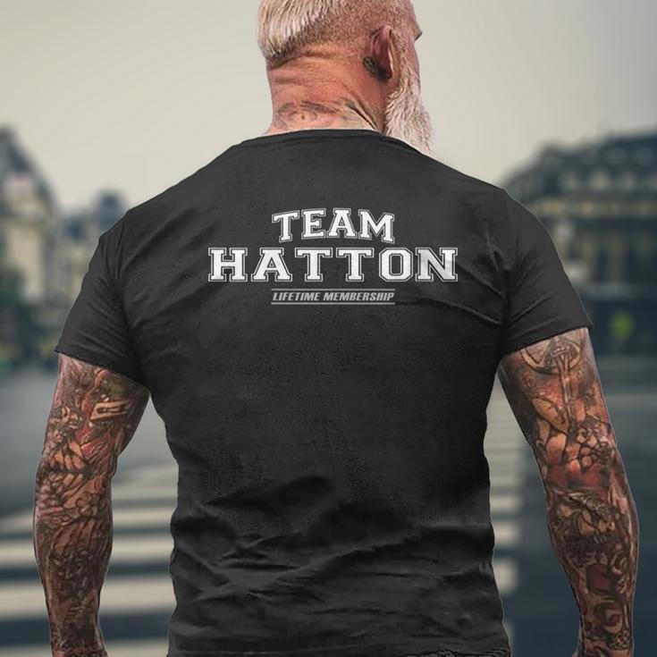 Damen Team Hatton Stolzer Familiennachname Nachname Geschenk Mit-Ausschnitt T-Shirt mit Rückendruck Geschenke für alte Männer