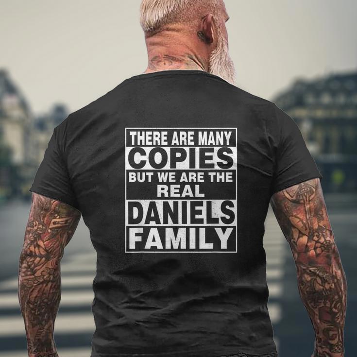 Daniels Last Name Name Personalised Daniels T-Shirt mit Rückendruck Geschenke für alte Männer