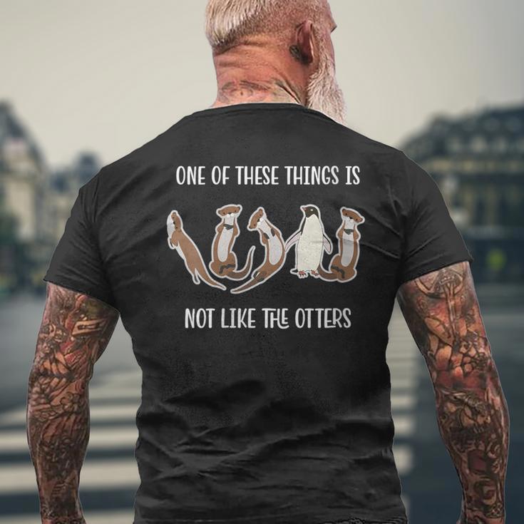 Eines Dieser Dinge Ist Nicht Wie Die Lustige Neuheit Otter Mit-Ausschnitt T-Shirt mit Rückendruck Geschenke für alte Männer