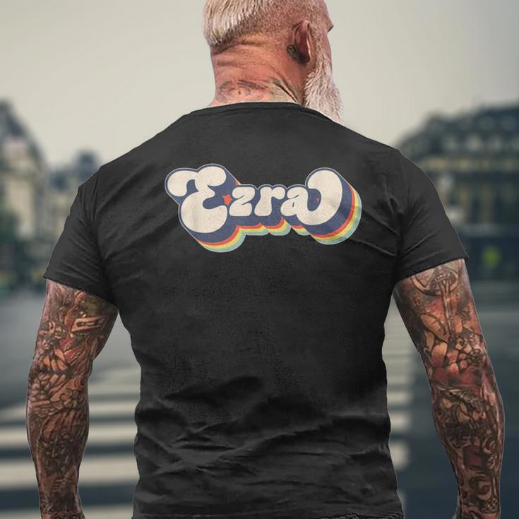 Ezra Name Personalised Surname First Name Ezra T-Shirt mit Rückendruck Geschenke für alte Männer