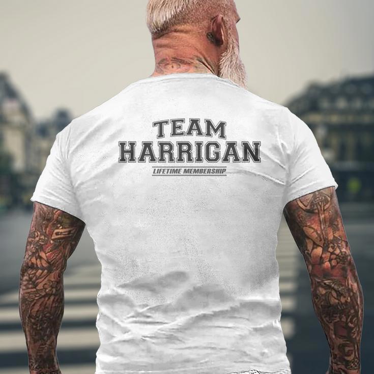 Team Harrigan Stolzer Familienname Nachname Geschenk T-Shirt mit Rückendruck Geschenke für alte Männer