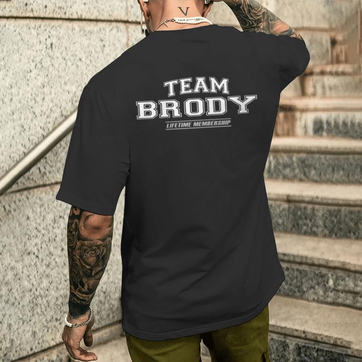 Damen Team Brody Stolzer Familienname Nachname Geschenk Mit-Ausschnitt T-Shirt mit Rückendruck Geschenke für Ihn