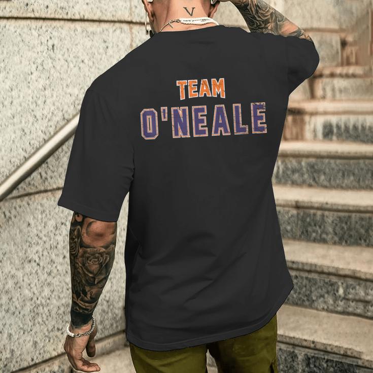 Distressed Team O'neale Last Name Proud Family Last Name T-Shirt mit Rückendruck Geschenke für Ihn