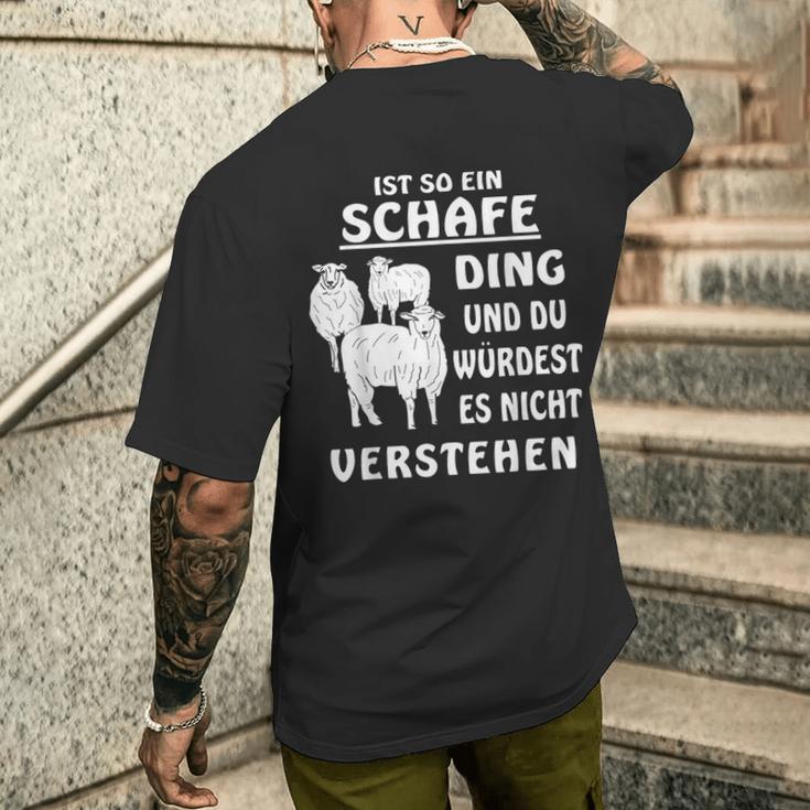 Ist So Ein Schafe Ding Schaf Farmer Schäfer German T-Shirt mit Rückendruck Geschenke für Ihn