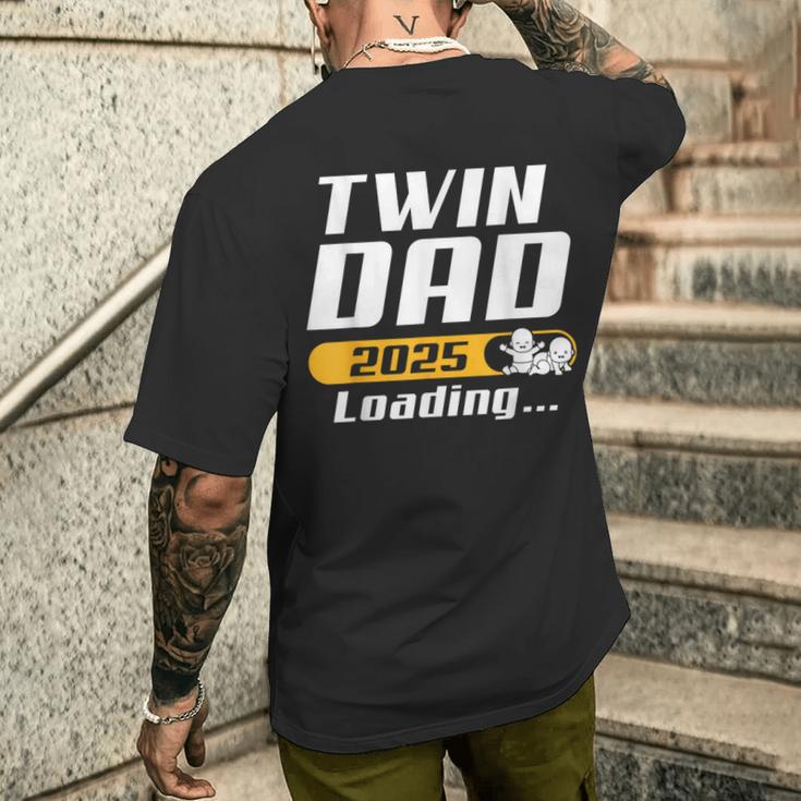 Werdender Papa Twin Dad 2025 Loading Twin Dad T-Shirt mit Rückendruck Geschenke für Ihn