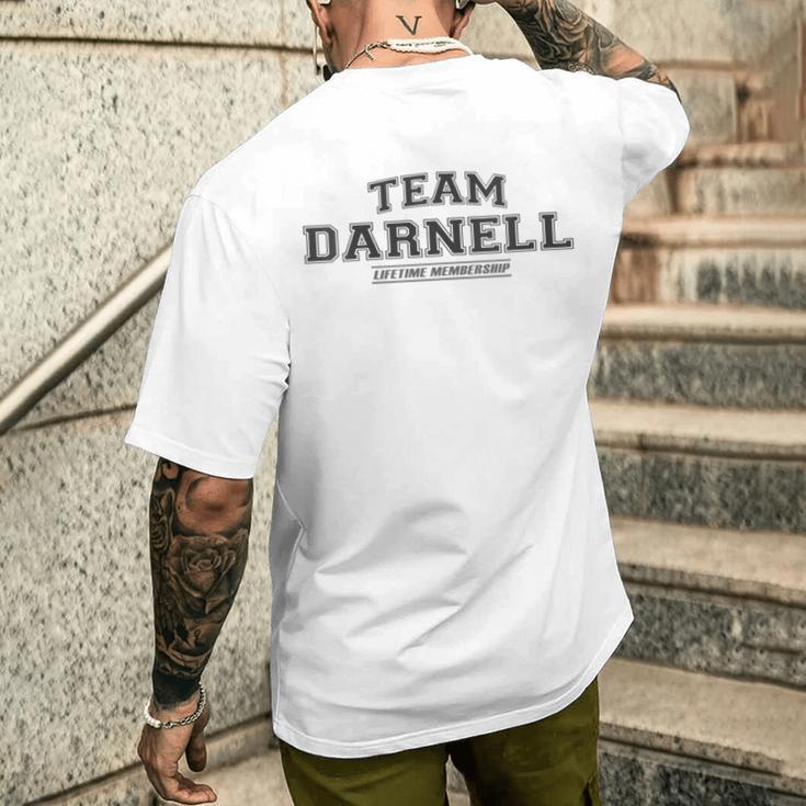 Damen Team Darnell Stolzer Familienname Nachname Mit-Ausschnitt T-Shirt mit Rückendruck Geschenke für Ihn