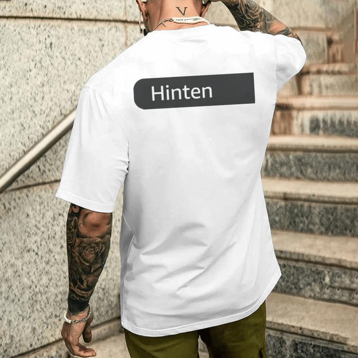 Der Mit Dem Hund Geht Saying Für Das Herrchen T-Shirt mit Rückendruck Geschenke für Ihn