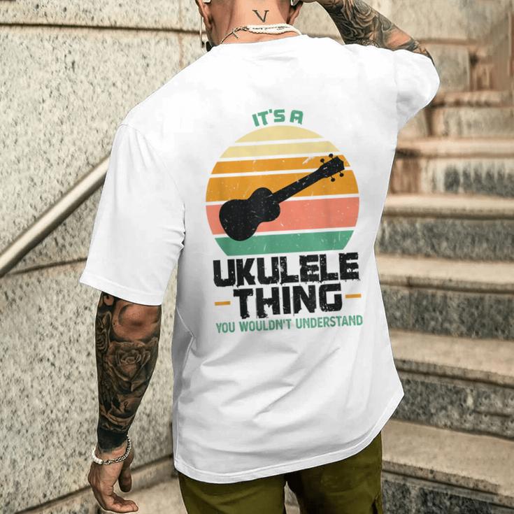 Es Ist Ein Ukulele-Ding Ukulele T-Shirt mit Rückendruck Geschenke für Ihn