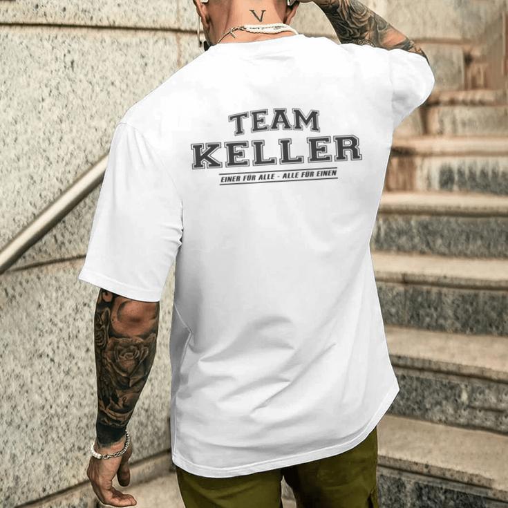 Team Keller Stolze Familie Nachname Geschenk T-Shirt mit Rückendruck Geschenke für Ihn