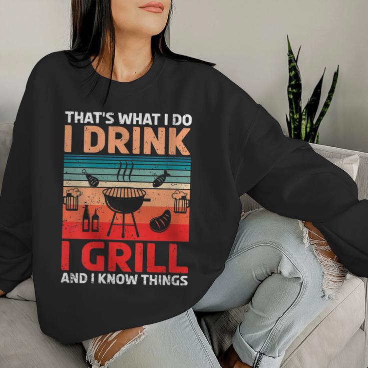 Damen Bbq Beer Freedome Das Ist Was Ich Trinke Und Weiß Dinge Mit-Ausschnitt Sweatshirt Frauen Geschenke für Sie