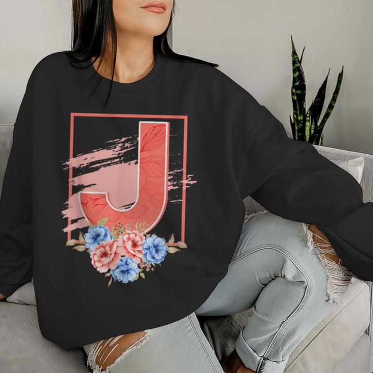 Letter J Flowers Last Name Alphabet Consonant Girl Birthday Sweatshirt Frauen Geschenke für Sie