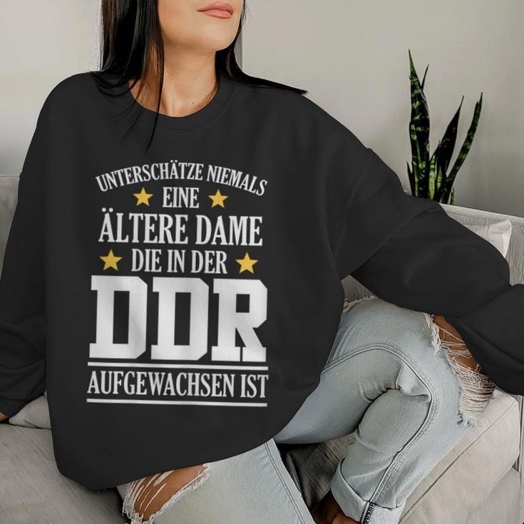 Women's Ddr Ossi Ostdeutschland Saying Older Lady Surprise Sweatshirt Frauen Geschenke für Sie