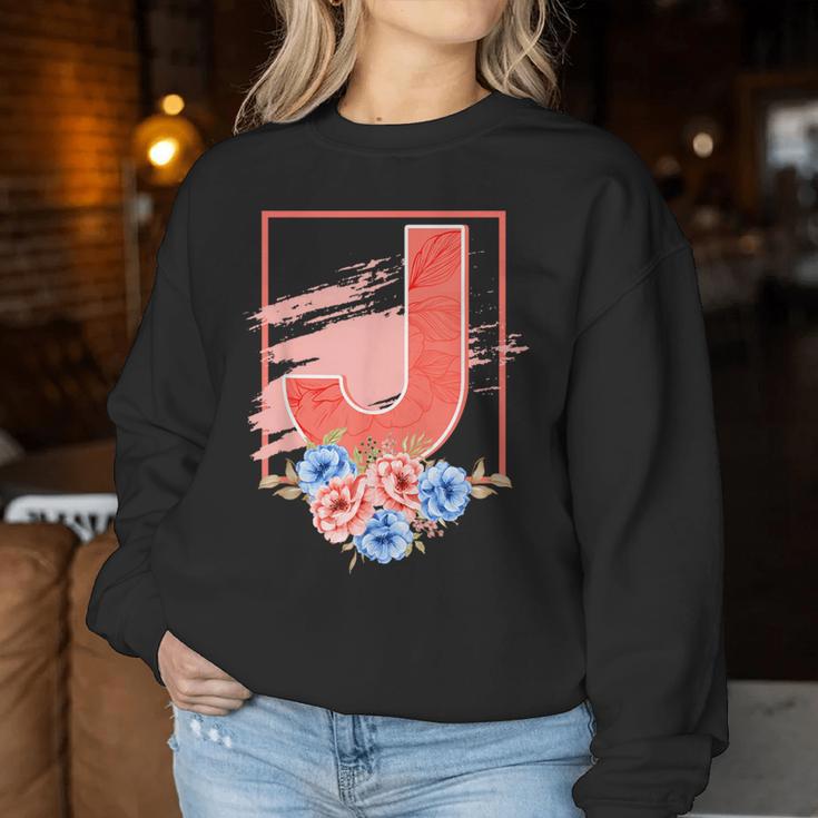 Letter J Flowers Last Name Alphabet Consonant Girl Birthday Sweatshirt Frauen Lustige Geschenke