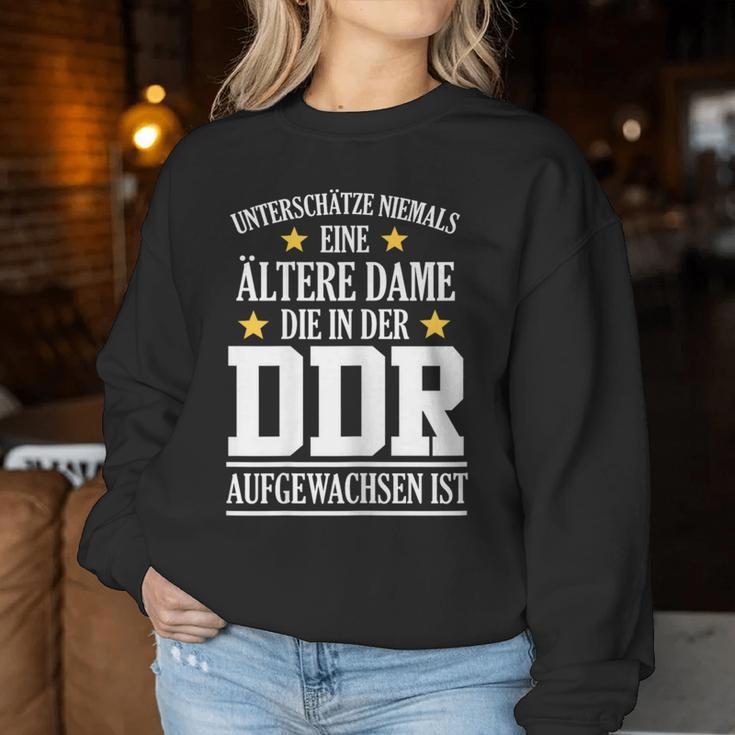 Women's Ddr Ossi Ostdeutschland Saying Older Lady Surprise Sweatshirt Frauen Lustige Geschenke