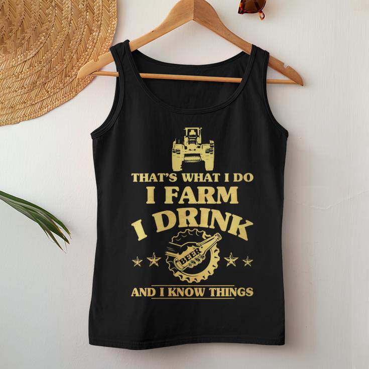 Damen Das Ist Was Ich Mache Farm Drink Beer Ich Weiß Dinge Mit-Ausschnitt Tank Top Frauen Lustige Geschenke