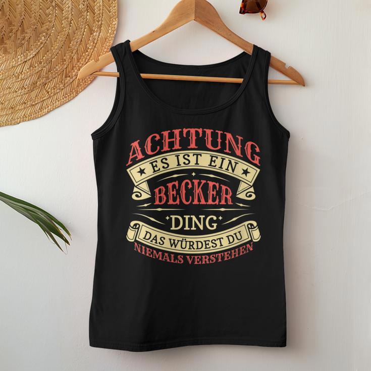 Women's Achtung Es Ist Ein Becker Ding Last Name Plate With-Neck Tank Top Frauen Lustige Geschenke