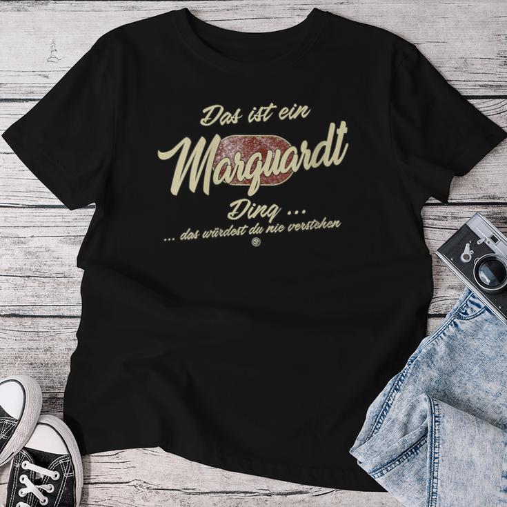 Women's Das Ist Ein Marquardt Ding Family Marquardt With-Neck T-shirt Frauen Lustige Geschenke