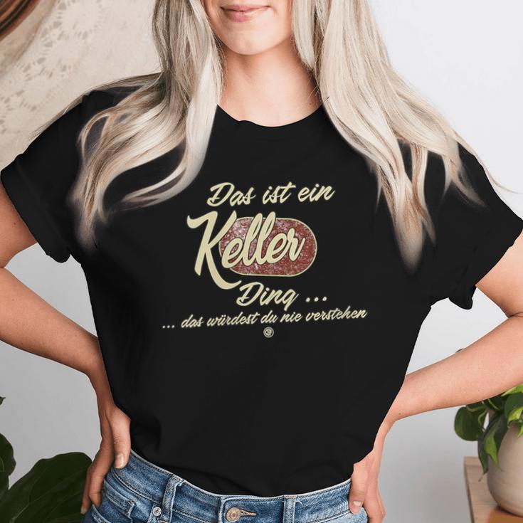 Women's Das Ist Ein Keller Ding Family Cellar With-Neck T-shirt Frauen Geschenke für Sie