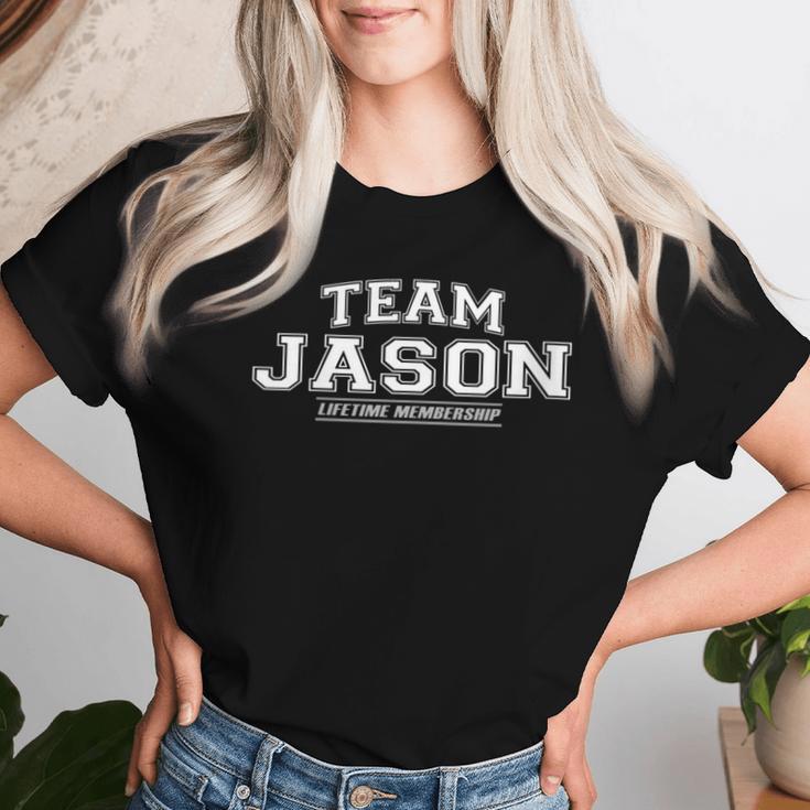 Women's Team Jason Proud Surname Last Name With-Neck T-shirt Frauen Geschenke für Sie