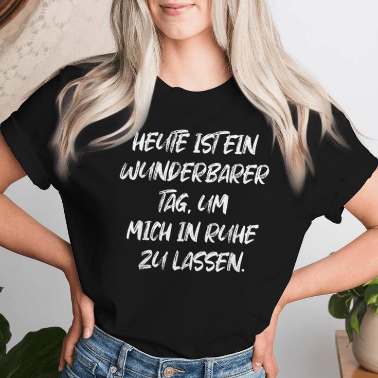 Wunderbarer Tag Mich In Ruhe Zu Lassen Women's T-shirt Frauen Geschenke für Sie