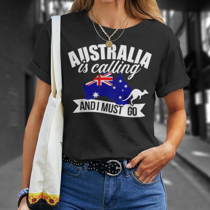 With Australien Ruft Und Ich Muss Gehen T-Shirt Geschenke für Sie