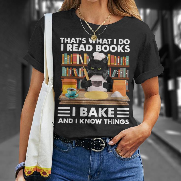 Das Ist Was Ich Mache Ich Lese Bücher Die Ich Backe Und Ich Weiß Dinge T-Shirt Geschenke für Sie