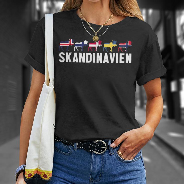 Scandinavia Sweden Norway Denmark Flags Elk Holiday T-Shirt Geschenke für Sie