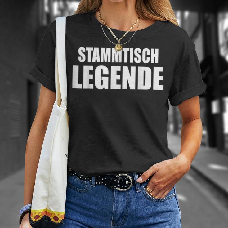 Stammtisch Legend For Regular Guests T-Shirt Geschenke für Sie