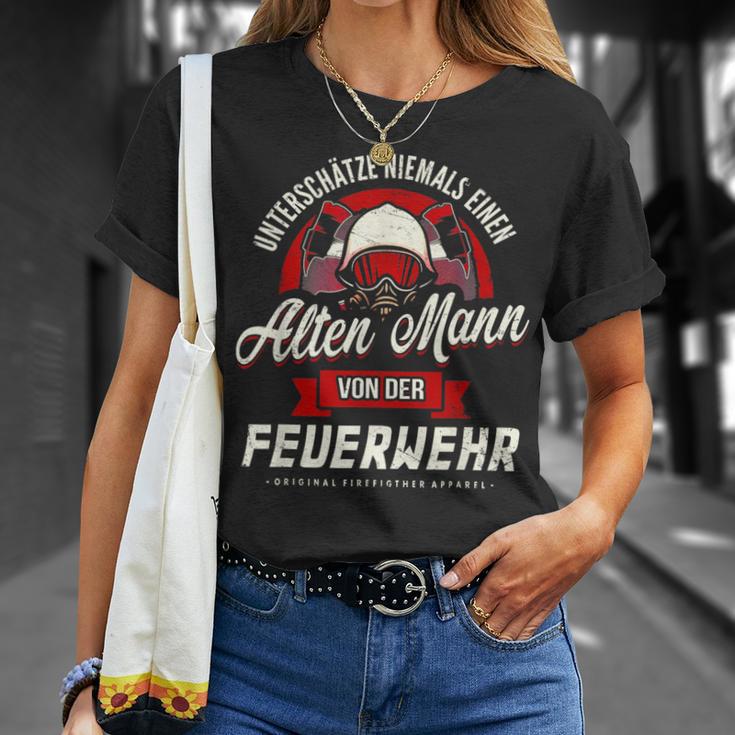 Underschätze Niemal Alten Mann Fireman T-Shirt Geschenke für Sie