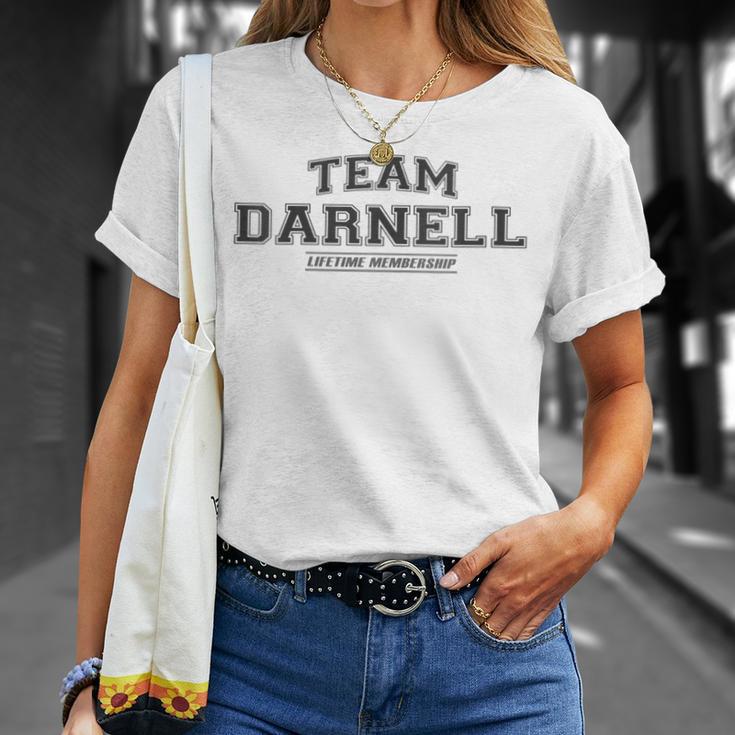 Damen Team Darnell Stolzer Familienname Nachname Mit-Ausschnitt T-Shirt Geschenke für Sie