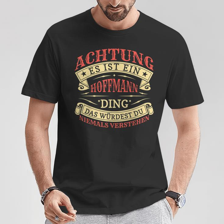 Achtung Es Ist Ein Hoffmann Ding Last Name Plate S T-Shirt Lustige Geschenke