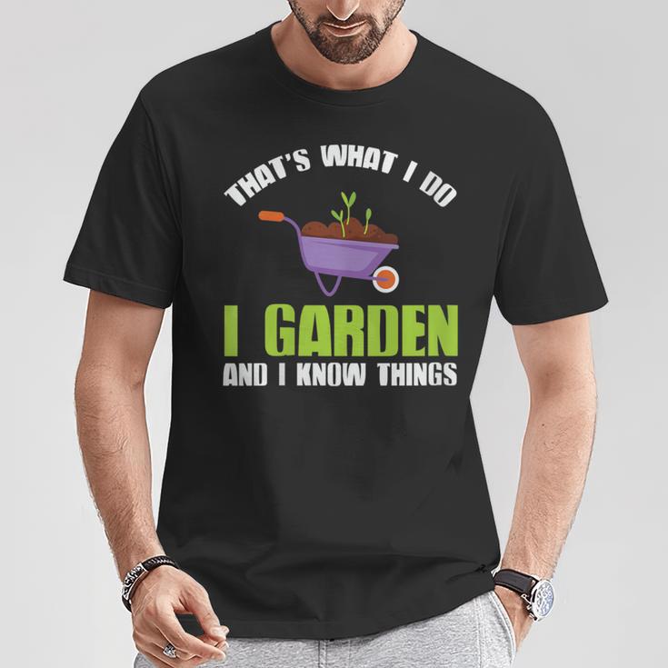 Damen Das Ist Was Ich Im Garten Mache Und Ich Weiß Dinge Mit-Ausschnitt T-Shirt Lustige Geschenke