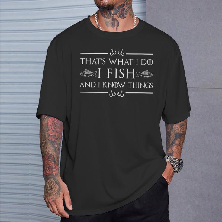 Damen Das Ist Was Ich Mache Ich Fische Und Ich Weiß Dinge Mit-Ausschnitt T-Shirt Geschenke für Ihn