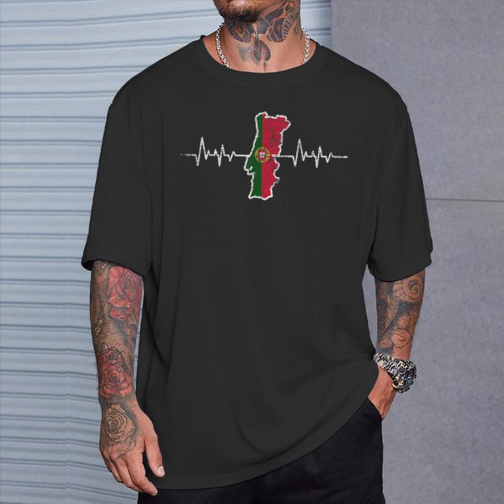 Heartbeat Portuguese Flag Portugal T-Shirt Geschenke für Ihn