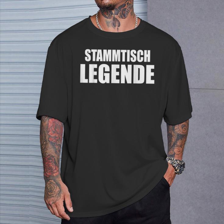 Stammtisch Legend For Regular Guests T-Shirt Geschenke für Ihn