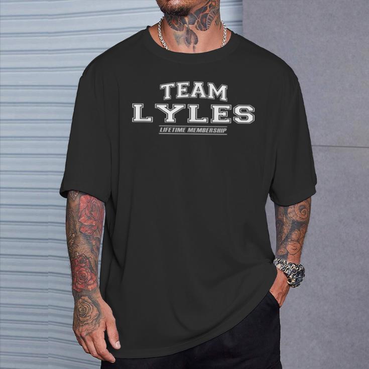 Team Lyles Stolzer Familiennachname Nachname Geschenk T-Shirt Geschenke für Ihn