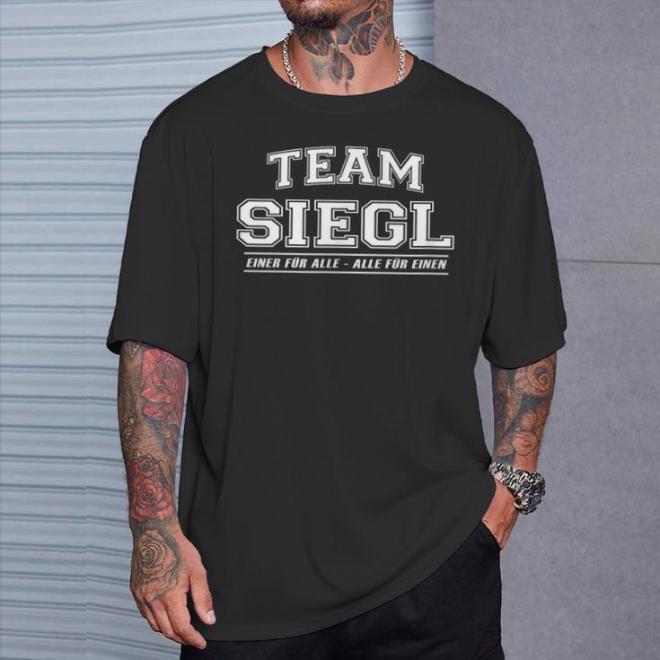 Team Siegl Proud Family Last Name T-Shirt Geschenke für Ihn