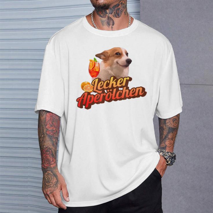 Tasty Aperölchen Holy Corgi Spritz-Tour Dog Spritzy T-Shirt Geschenke für Ihn