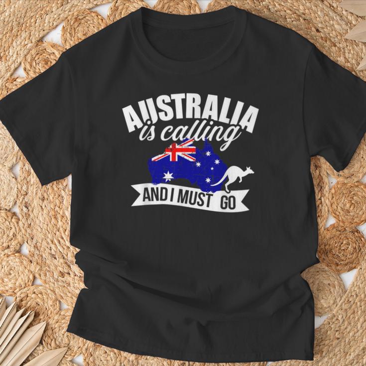 With Australien Ruft Und Ich Muss Gehen T-Shirt Geschenke für alte Männer