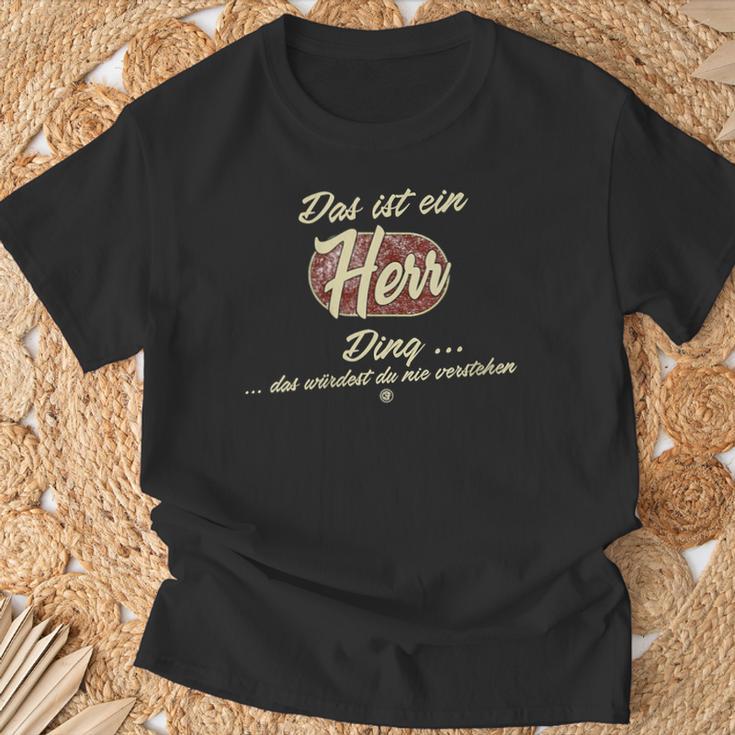 Damen Das Ist Ein Herr Ding Lustiges Familie Herr Mit-Ausschnitt T-Shirt Geschenke für alte Männer