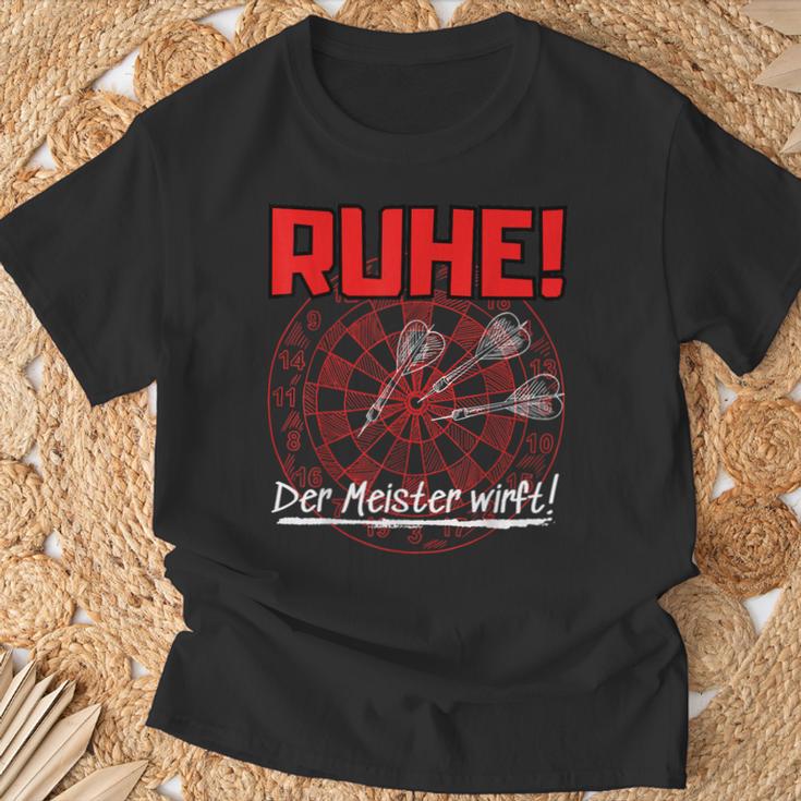 With Darts Quote Ruhe Der Meister Wirft T-Shirt Geschenke für alte Männer