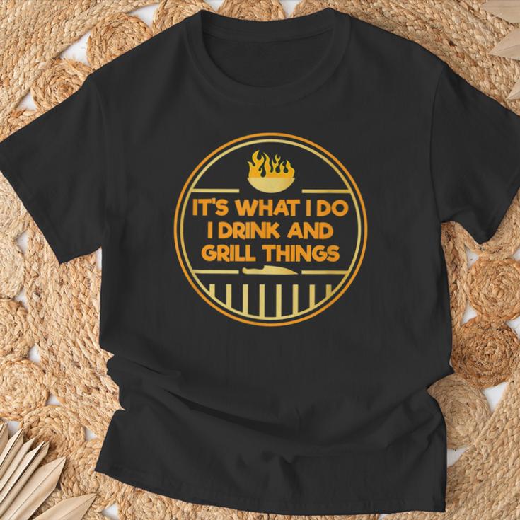 Es Ist Was Ich Mache Ich Trinke Und Grille Dinge T-Shirt Geschenke für alte Männer