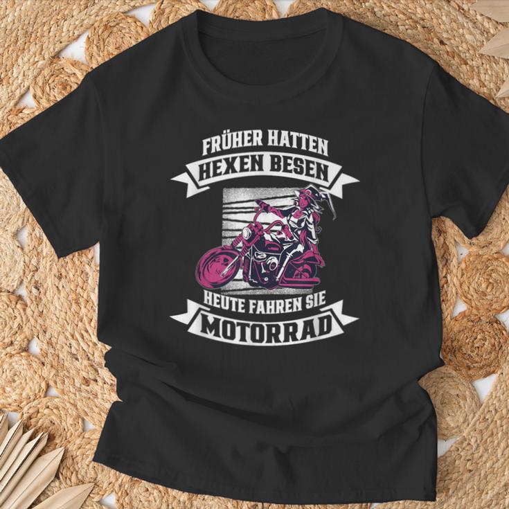 Früher Hatten Witches Brooms T-Shirt Geschenke für alte Männer