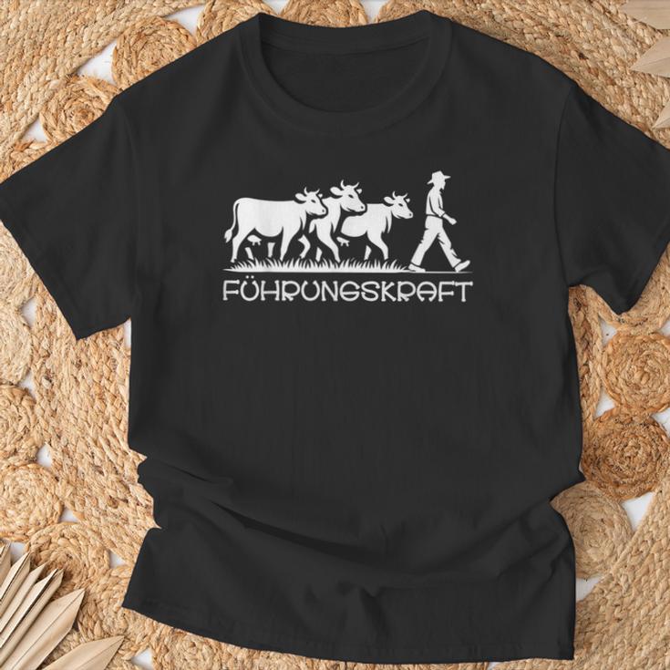 Führungskraft Kühe Rinder T-Shirt Geschenke für alte Männer